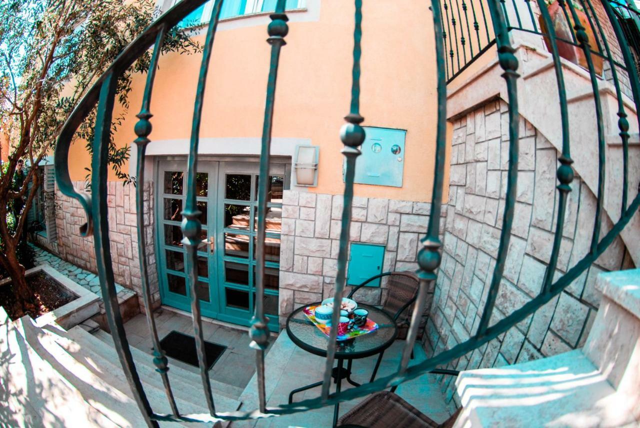 Polias Apartment Pula Buitenkant foto